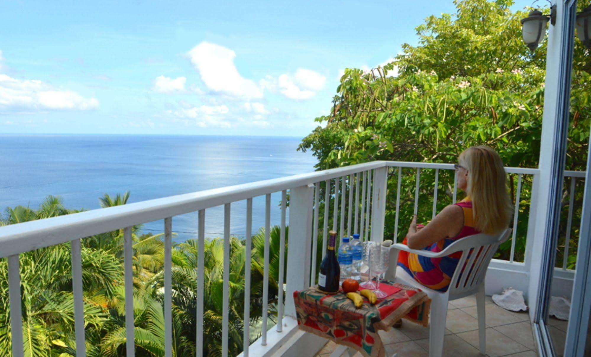 Nature'S Paradise Bed & Breakfast Marigot Bay Ngoại thất bức ảnh
