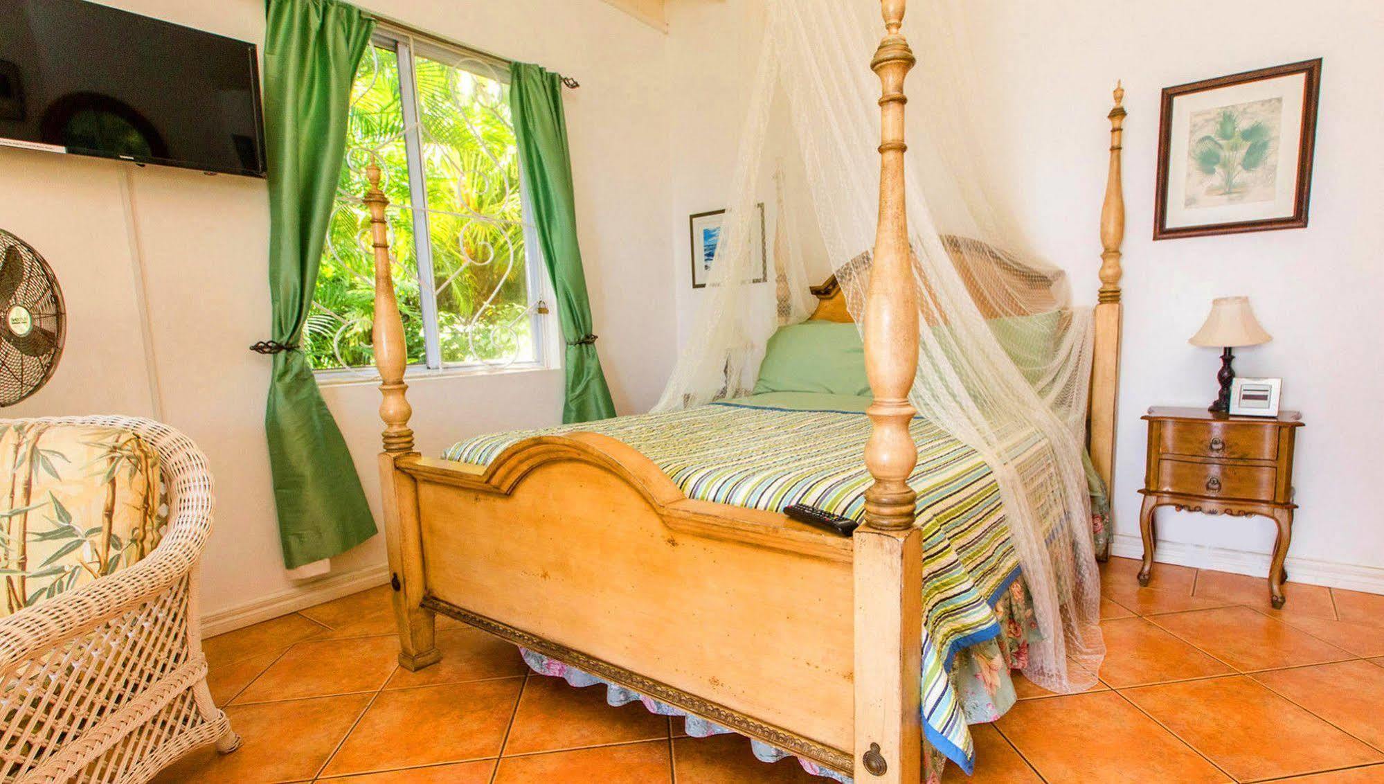 Nature'S Paradise Bed & Breakfast Marigot Bay Ngoại thất bức ảnh